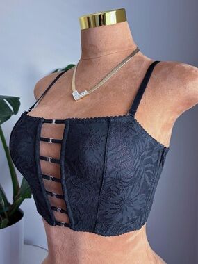Victoria’s Secret Black Lace Bustier Corset Top 🖤 Coquette Dark Feminine Size M